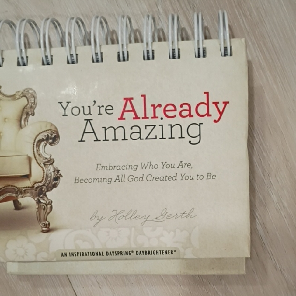 💜DaySpring Inspirational DayBrightener Planner - Cream